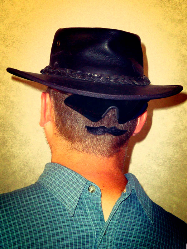 If you want to walk backwards, you should dress accordingly!(© All Rights Reserved)