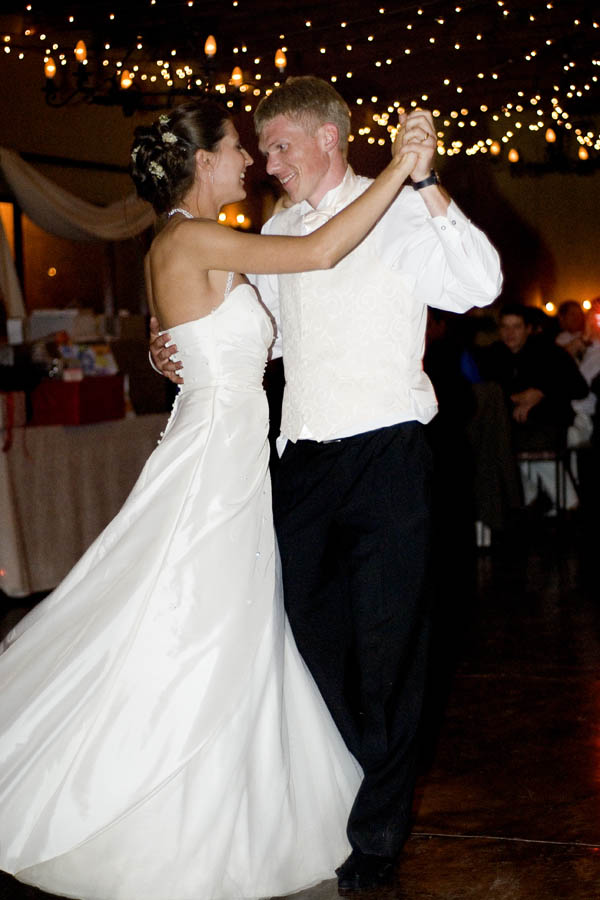 The waltz must be one of the most stylish and graceful of the classic ballroom dance styles. (© All Rights Reserved)